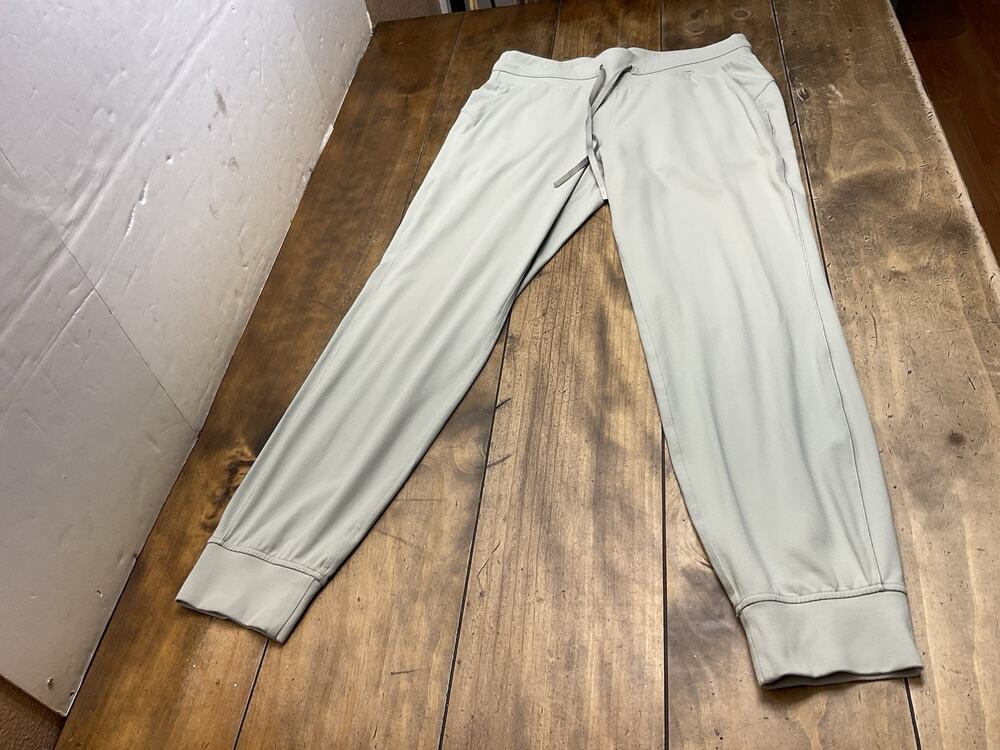Lululemon Women’s Size 10 Sage Green Jogger Pants Drawstring Athleisure